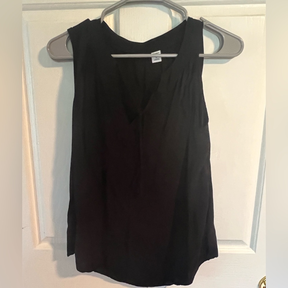 Old Navy Black Sleeveless Tank Top